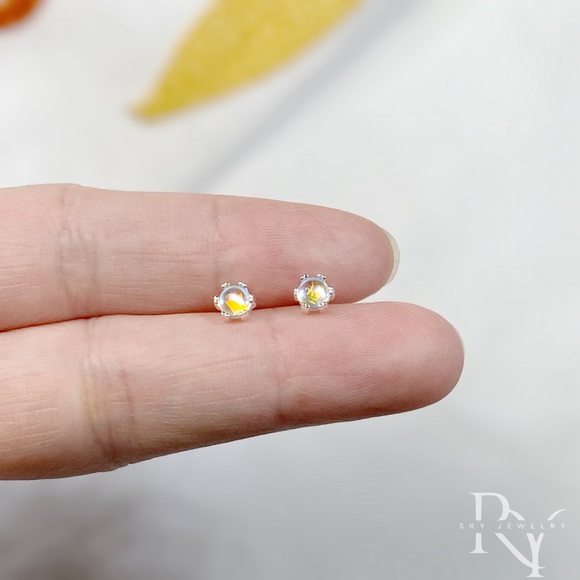 Solid Silver Screw back Solitaire Moonstone Small Studs Earrings- ESB010 - Picture 9 of 14